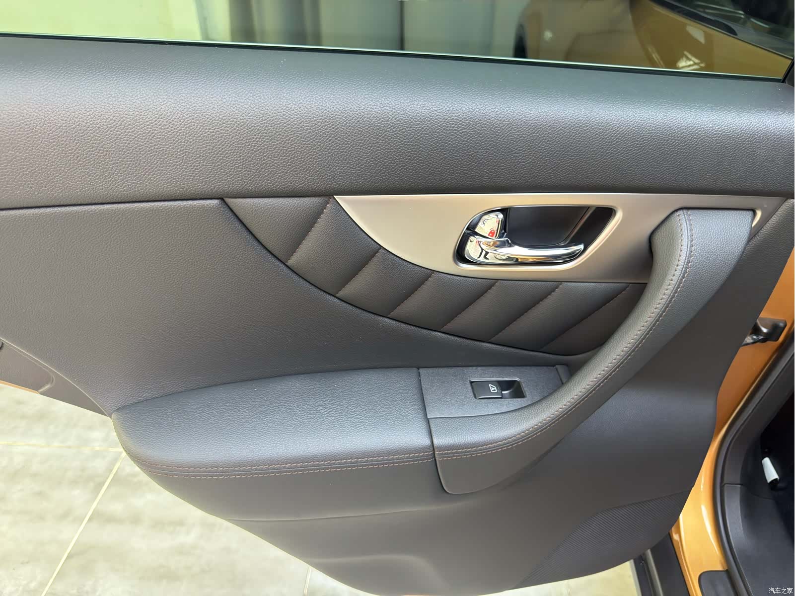 Infiniti FX37, 2013 18