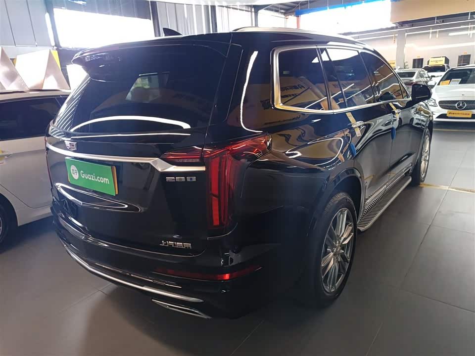 Cadillac XT6