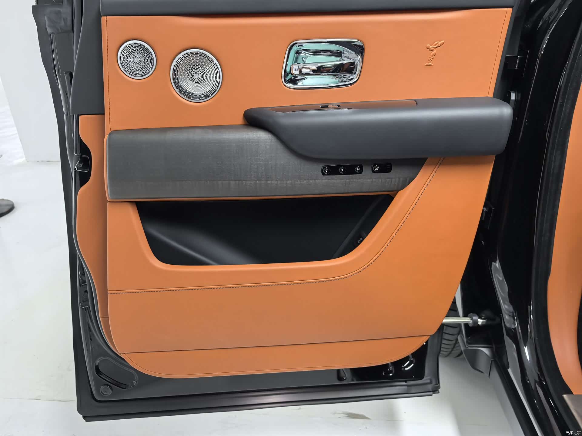 Rolls-Royce Cullinan, 2022 20