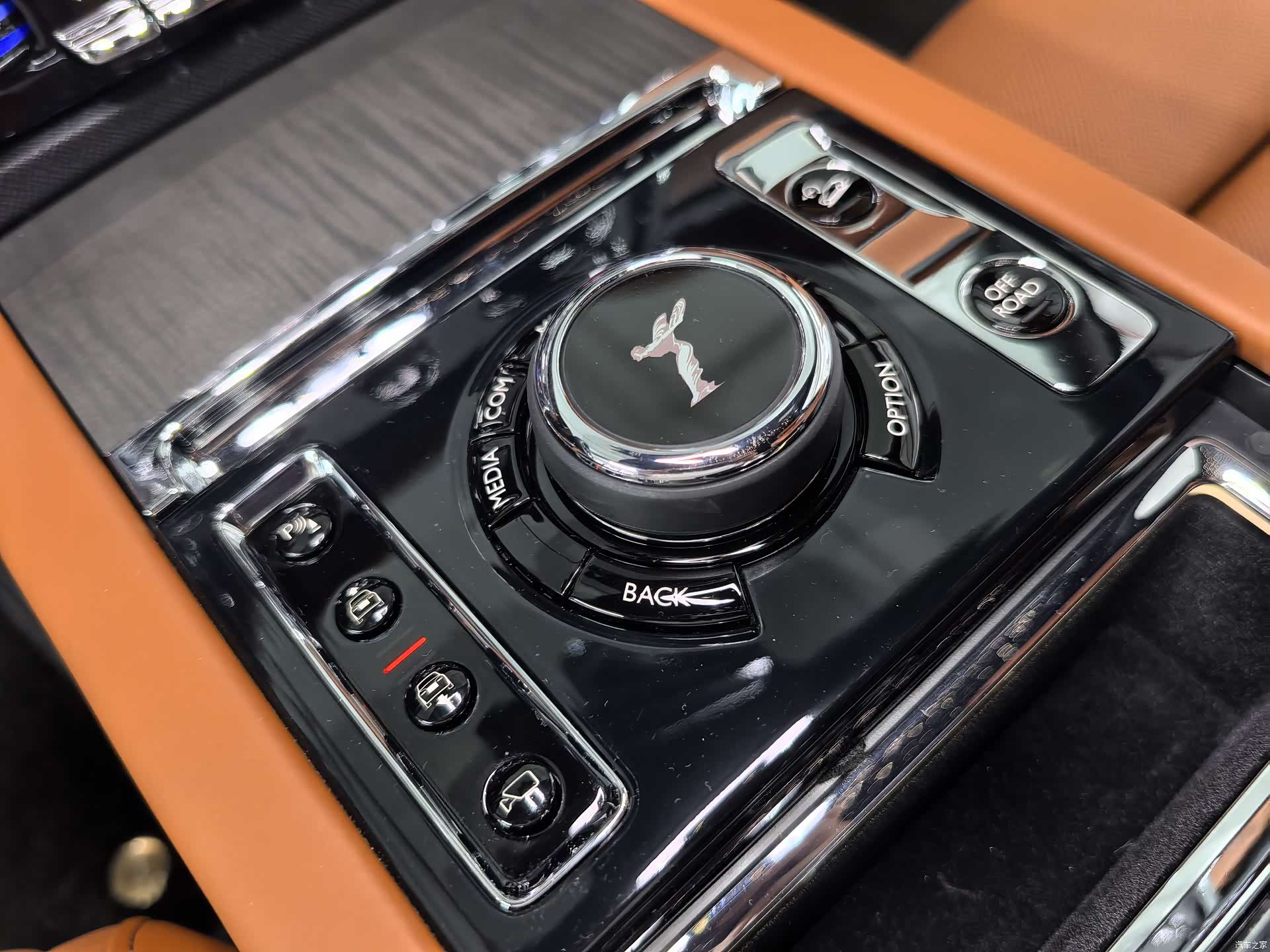 Rolls-Royce Cullinan, 2022 26