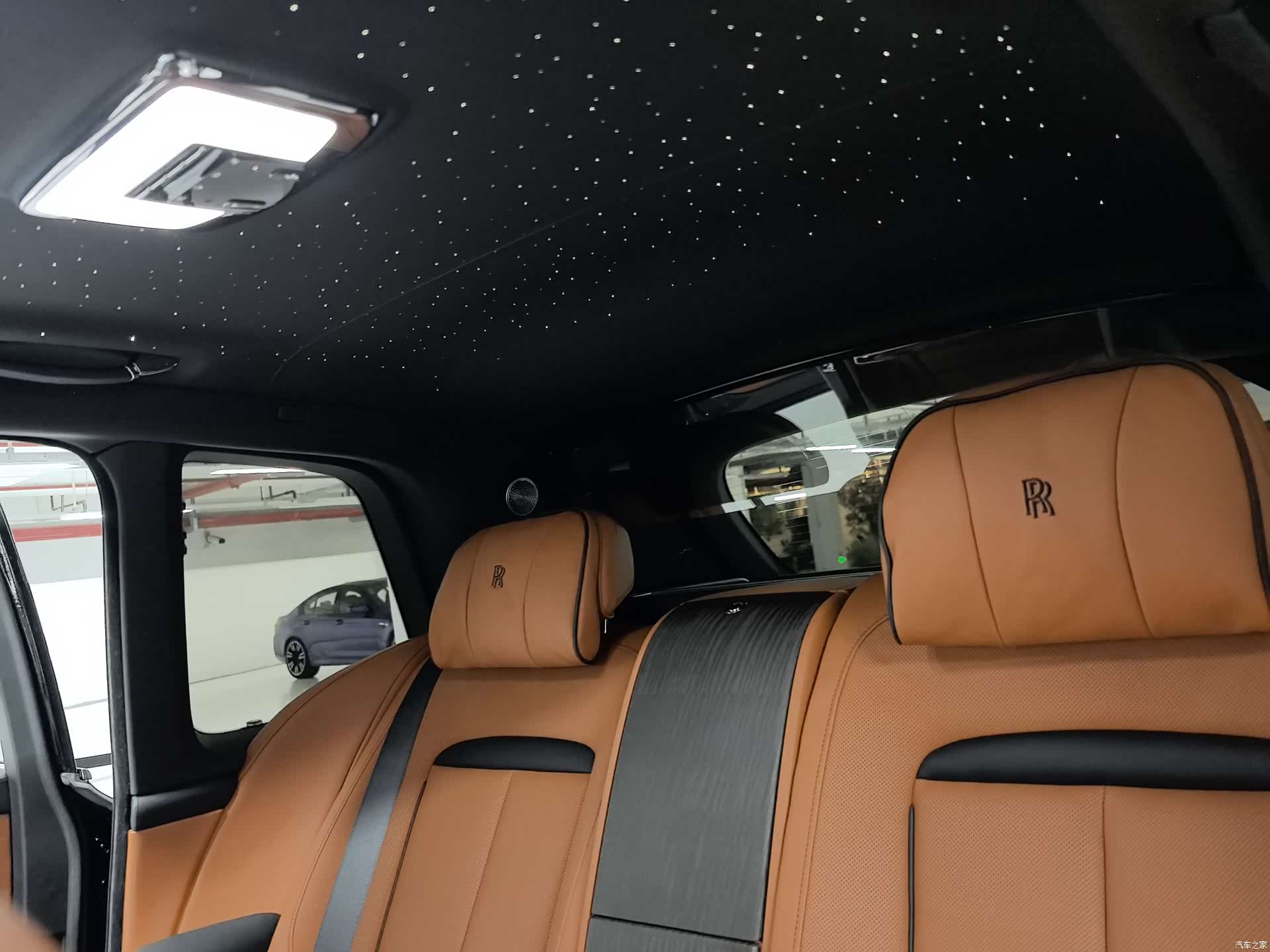 Rolls-Royce Cullinan, 2022 18