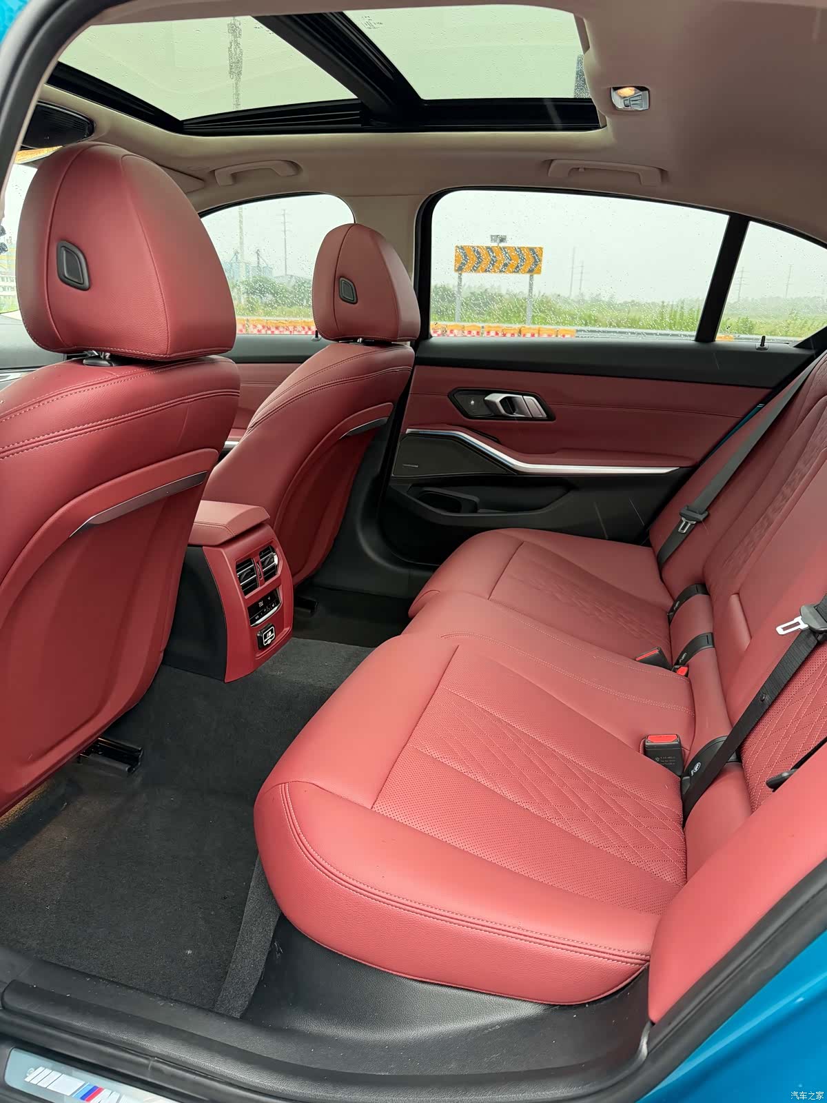 BMW 3 Series, 2023 7