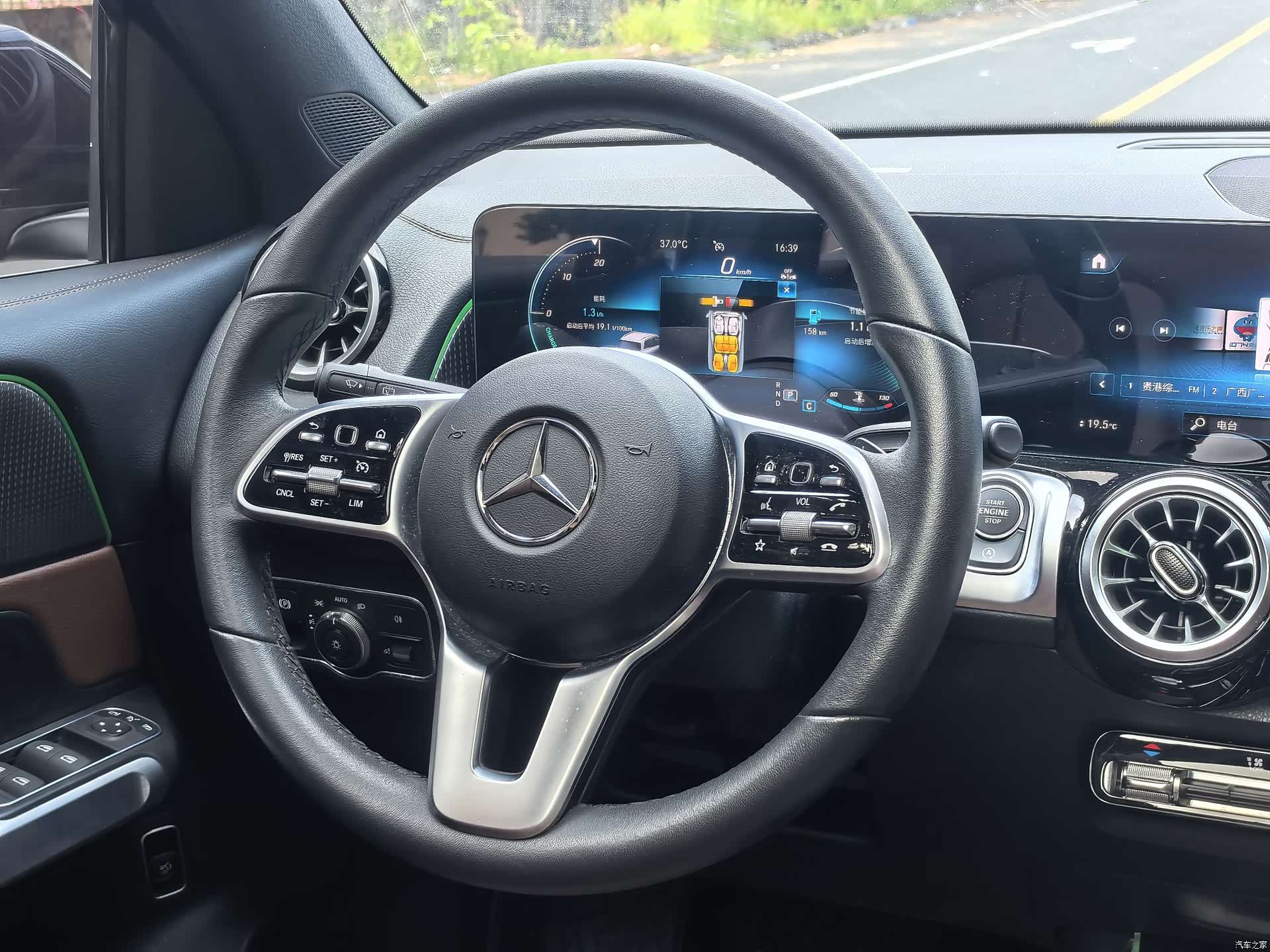 Mercedes-Benz GLB, 2022 10