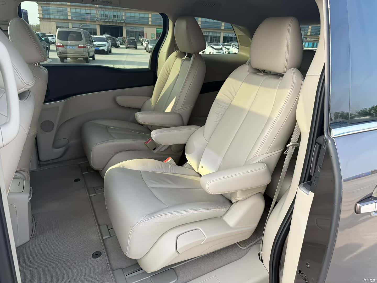 Buick GL8, 2019 12