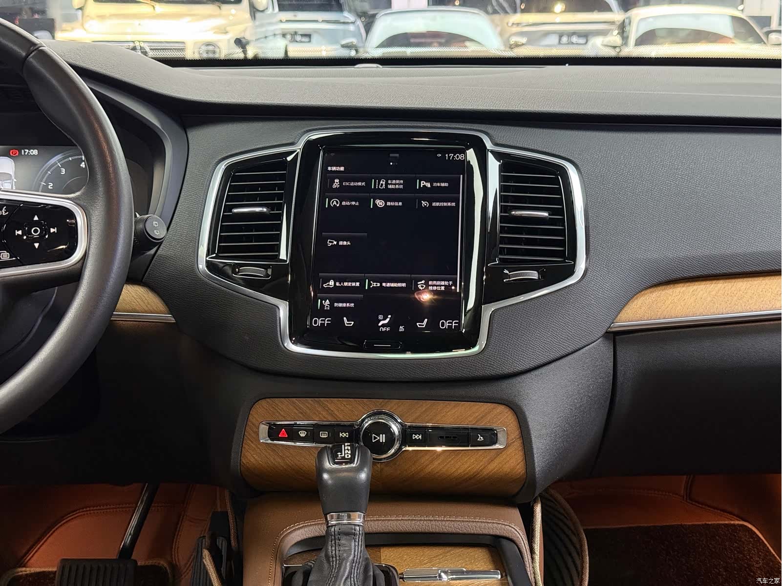 Volvo XC90, 2019 18