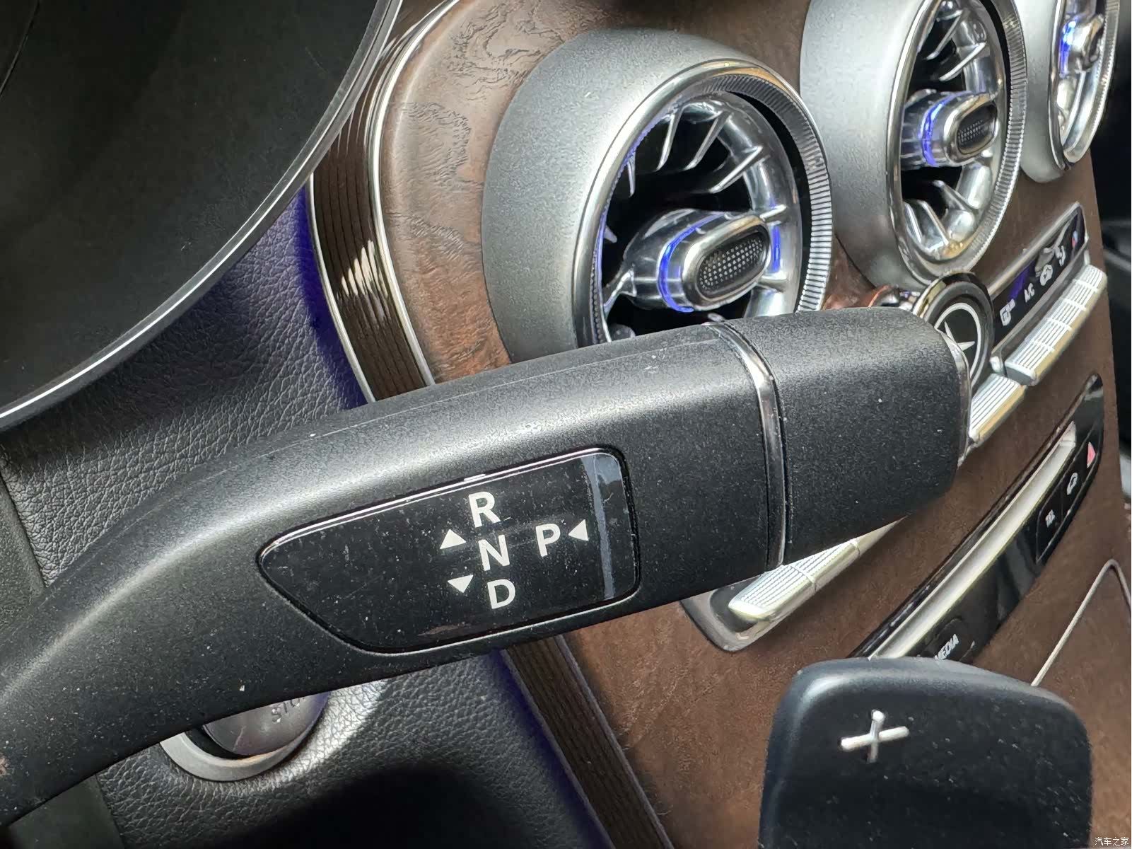 Mercedes-Benz GLC, 2018 16