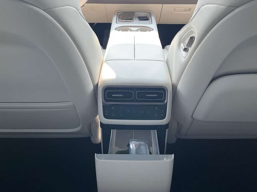 Li Auto i6 2026, фото 18