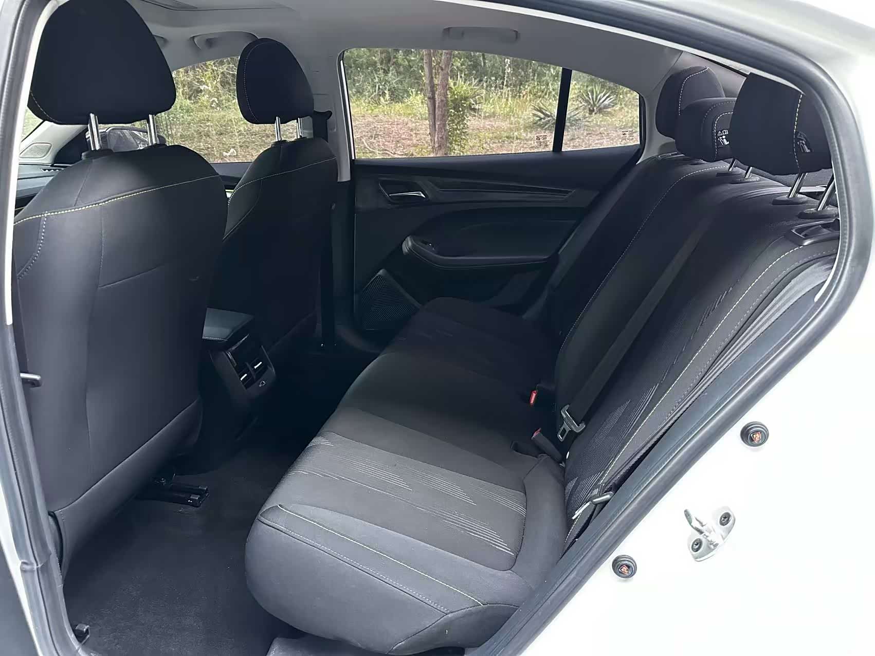 Roewe i5, 2022 10