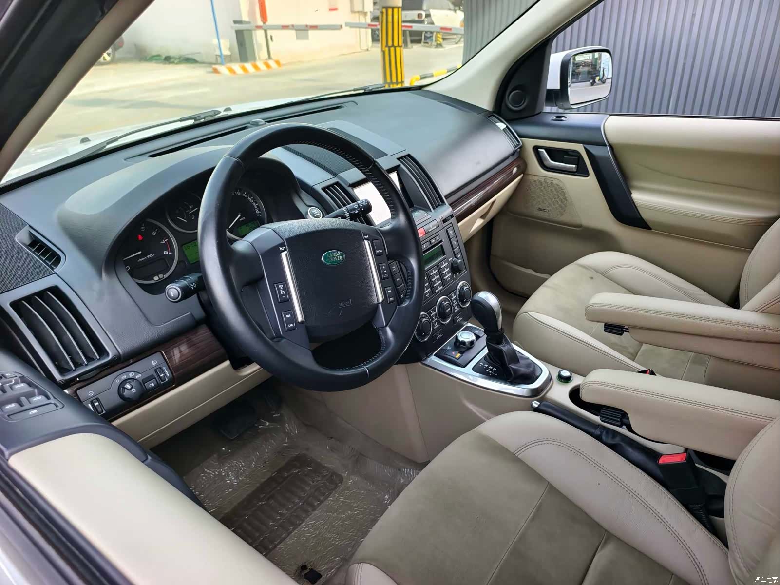 Land Rover Si4, 2012 10