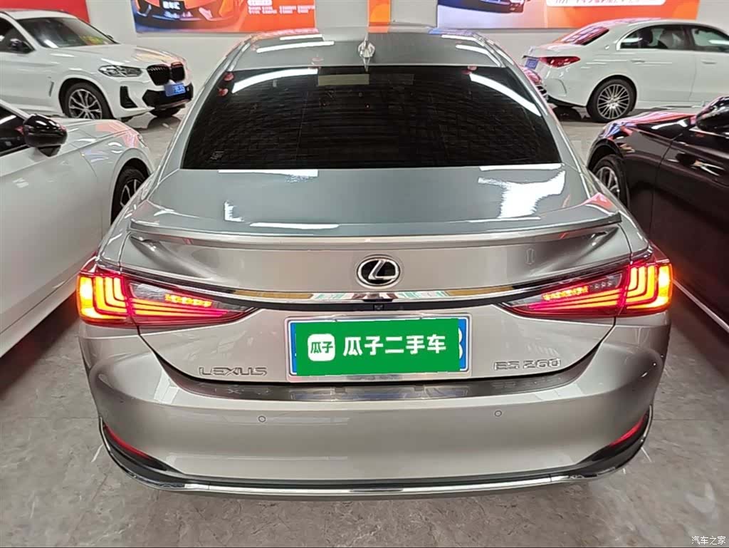 Lexus ES, 2019 6