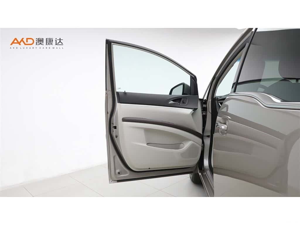 Buick GL8, 2022 11