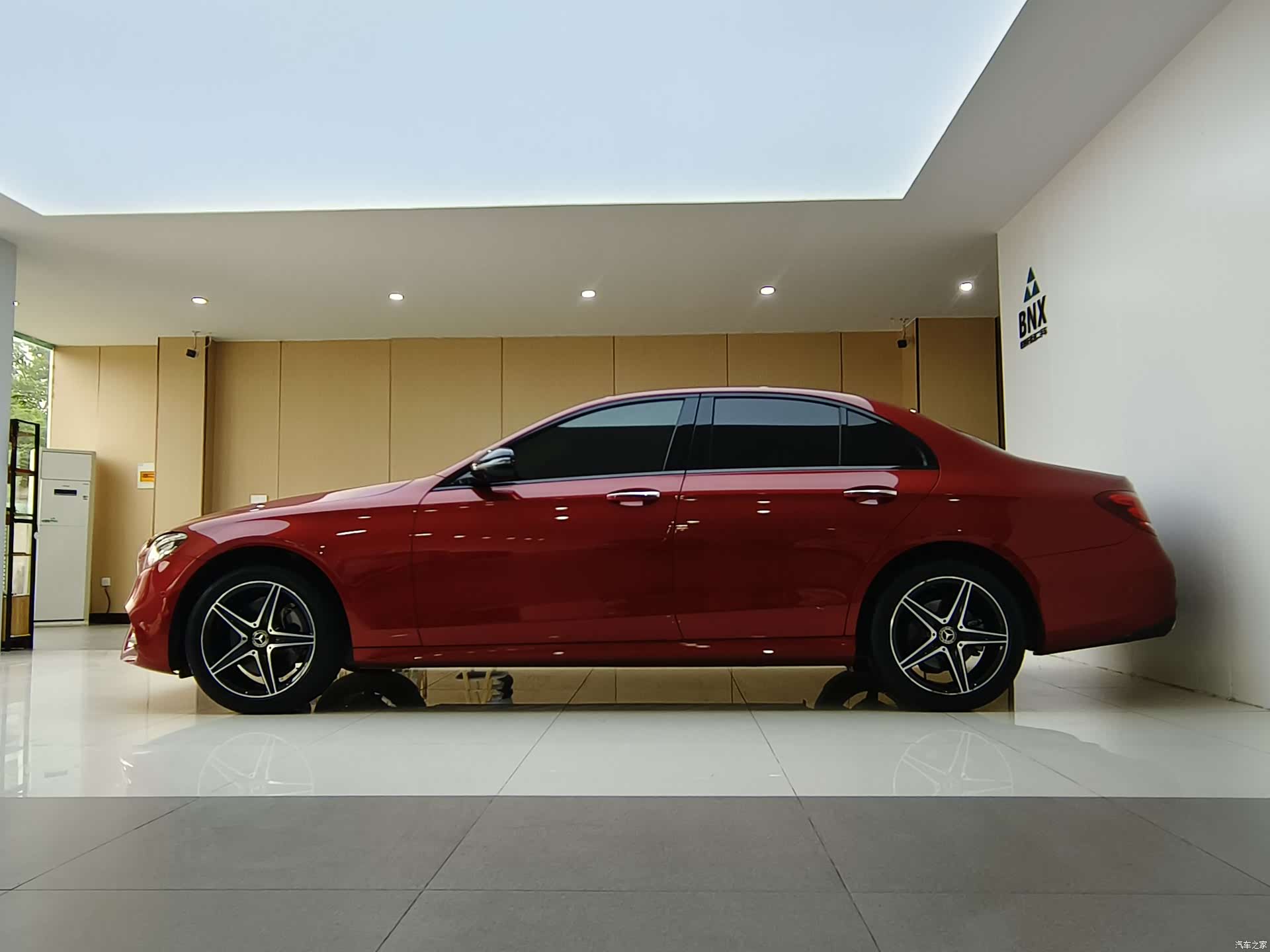Mercedes-Benz E-Class, 2019 4