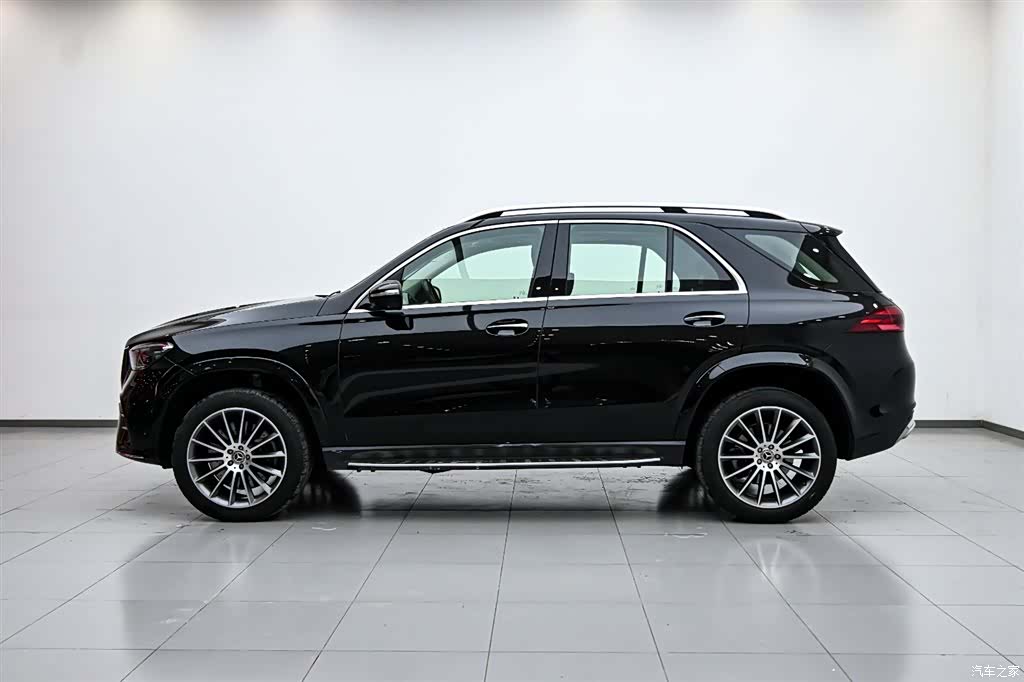 Mercedes-Benz GLE, 2023 все фото