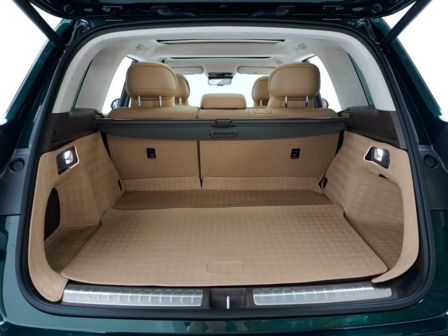 AITO Ask the world M8