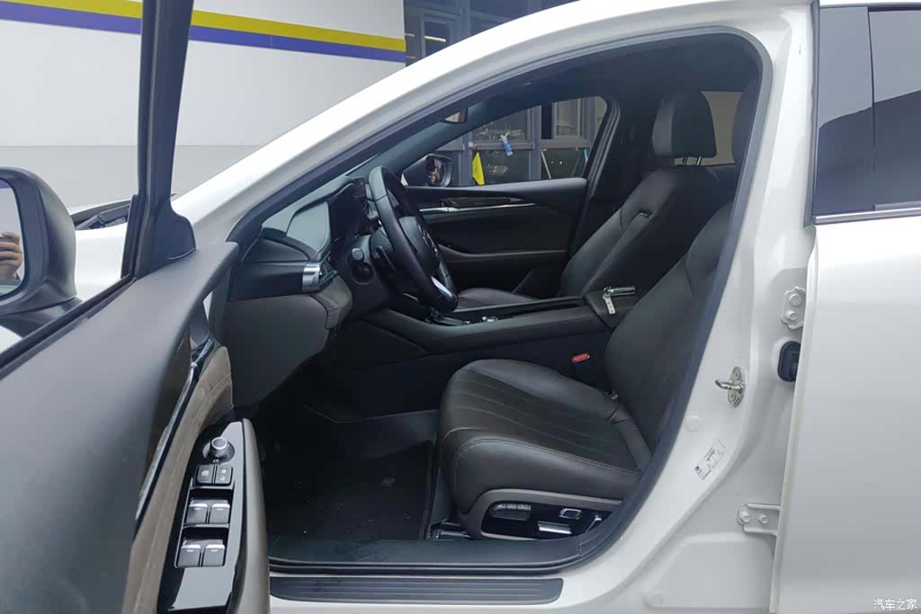 Mazda Atenza, 2021 9