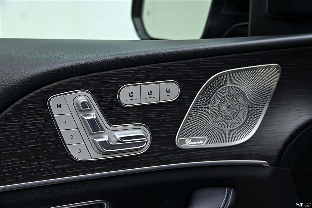 Mercedes-Benz GLE, 2023 23