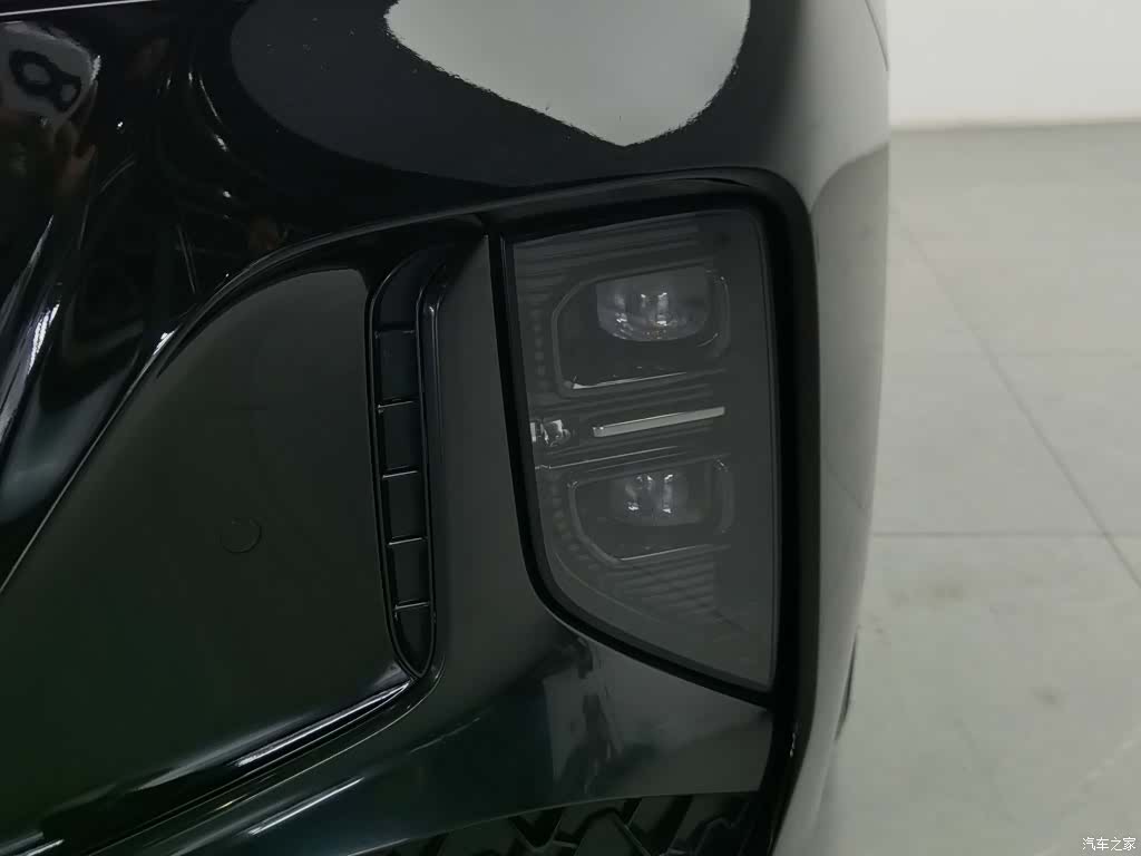 Hongqi H9, 2025 7