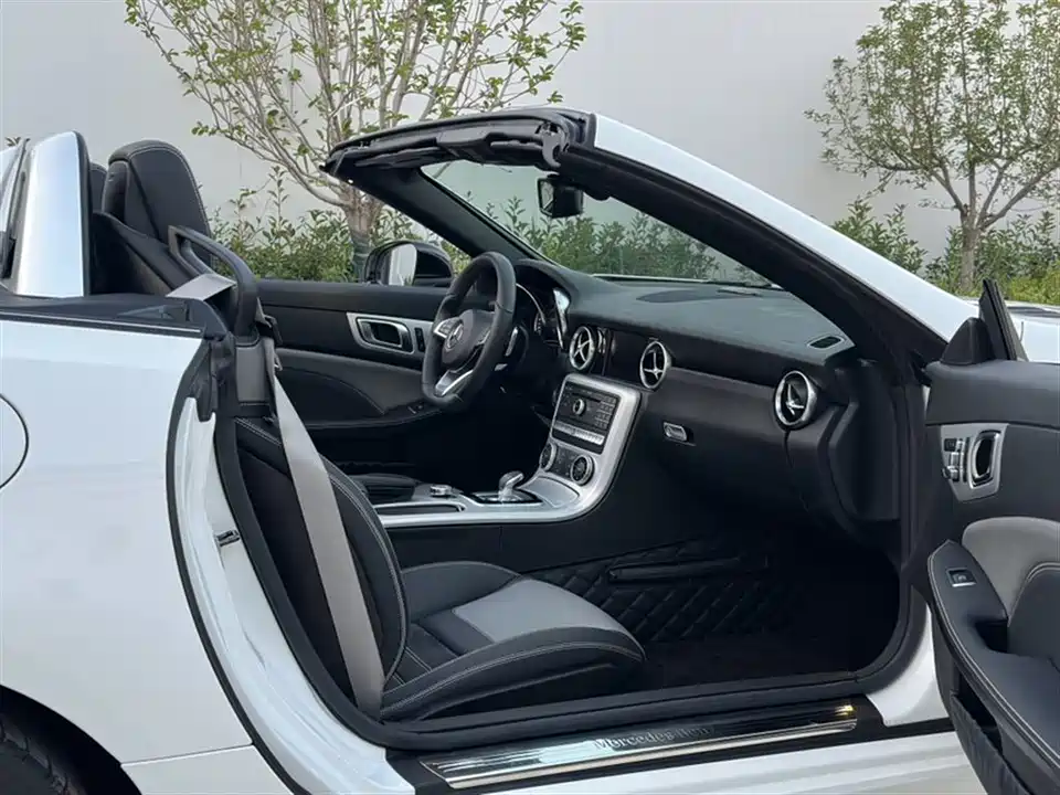 Mercedes-Benz SLC