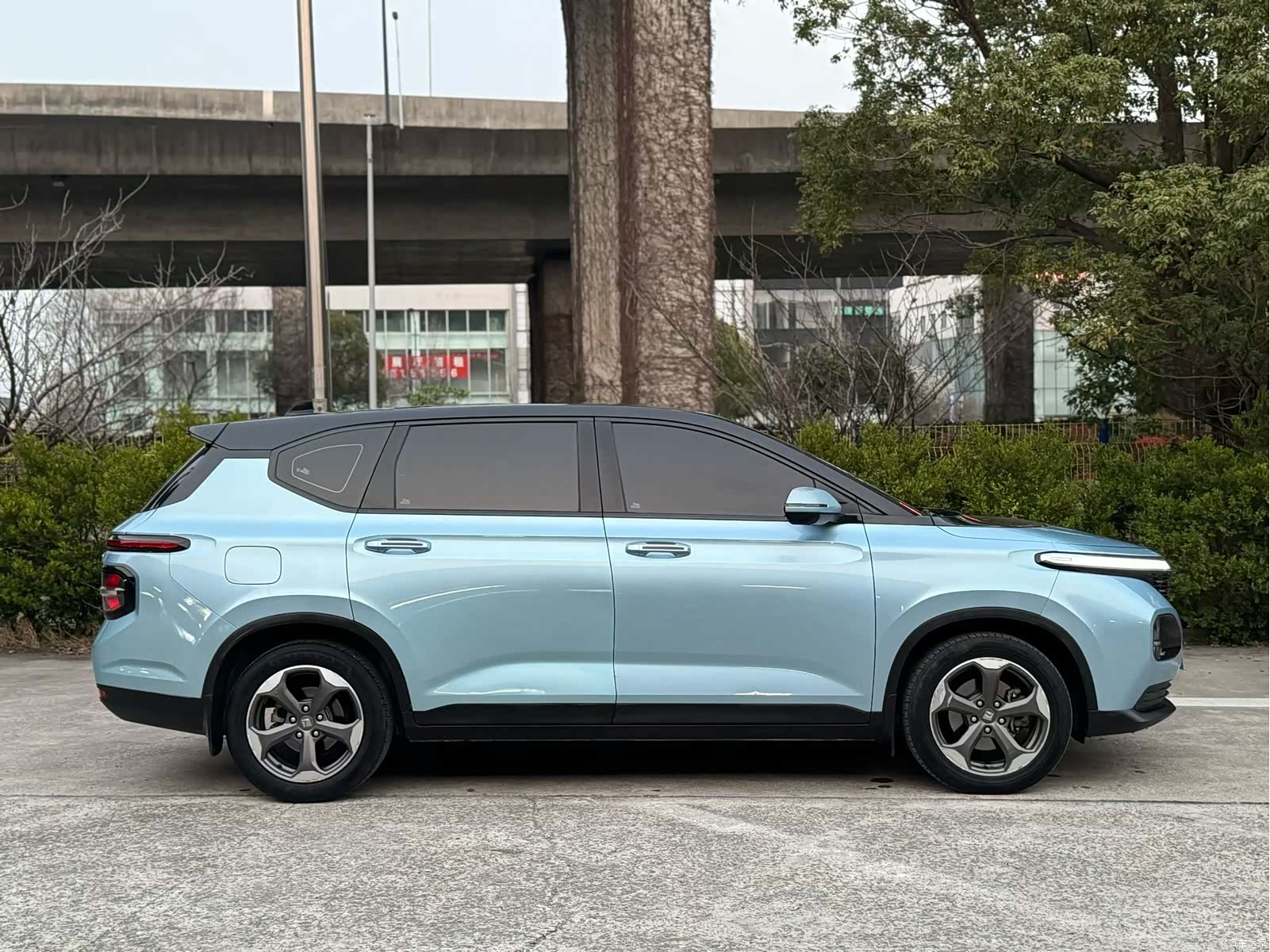 Wuling RM-5, 2020 4