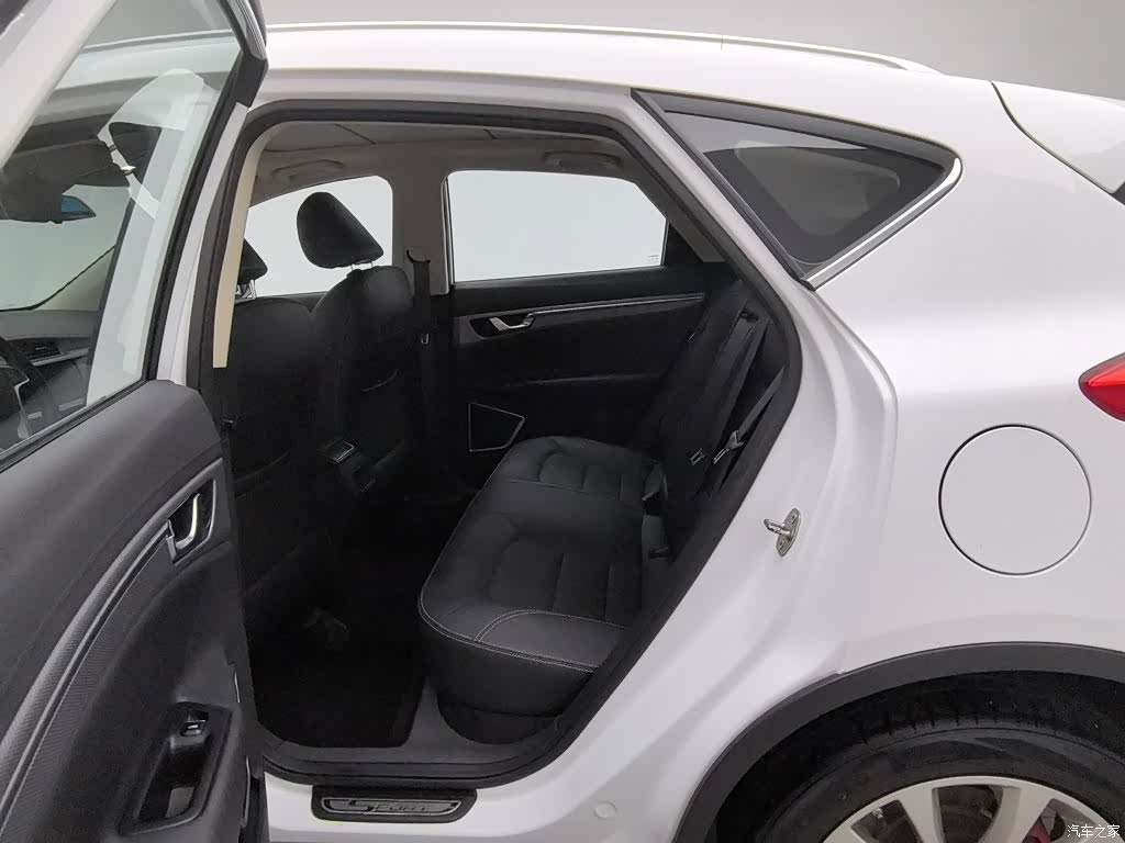 Geely Emgrand, 2019 15