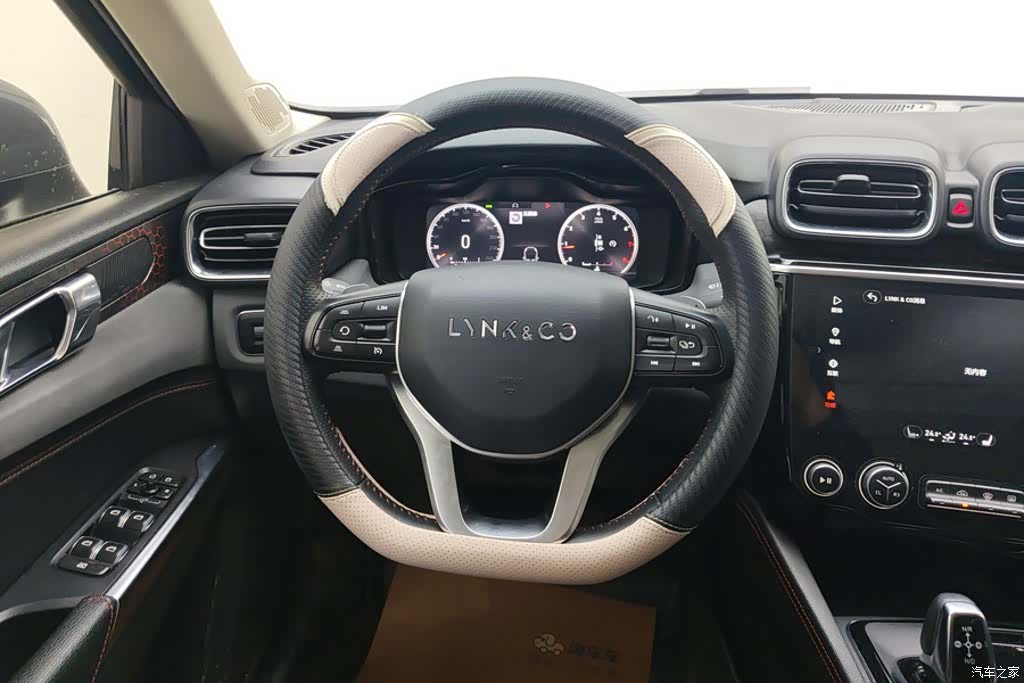 Lynk & Co 01, 2020 15