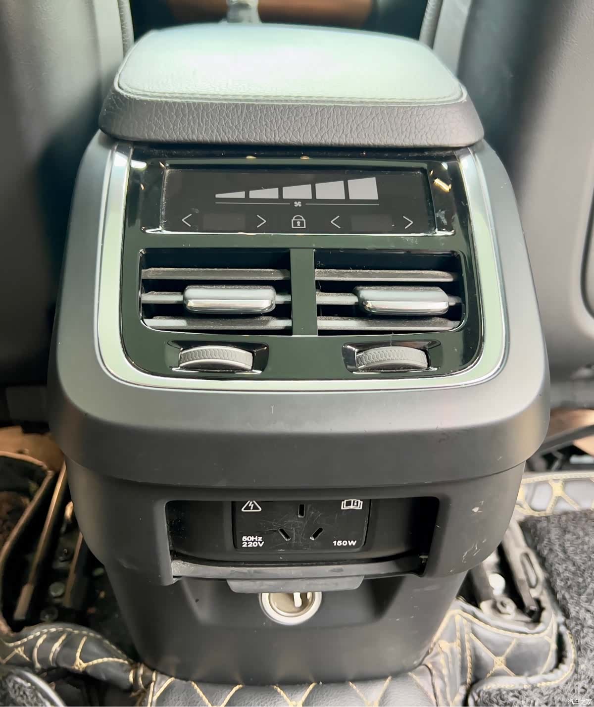 Volvo XC90, 2020 18