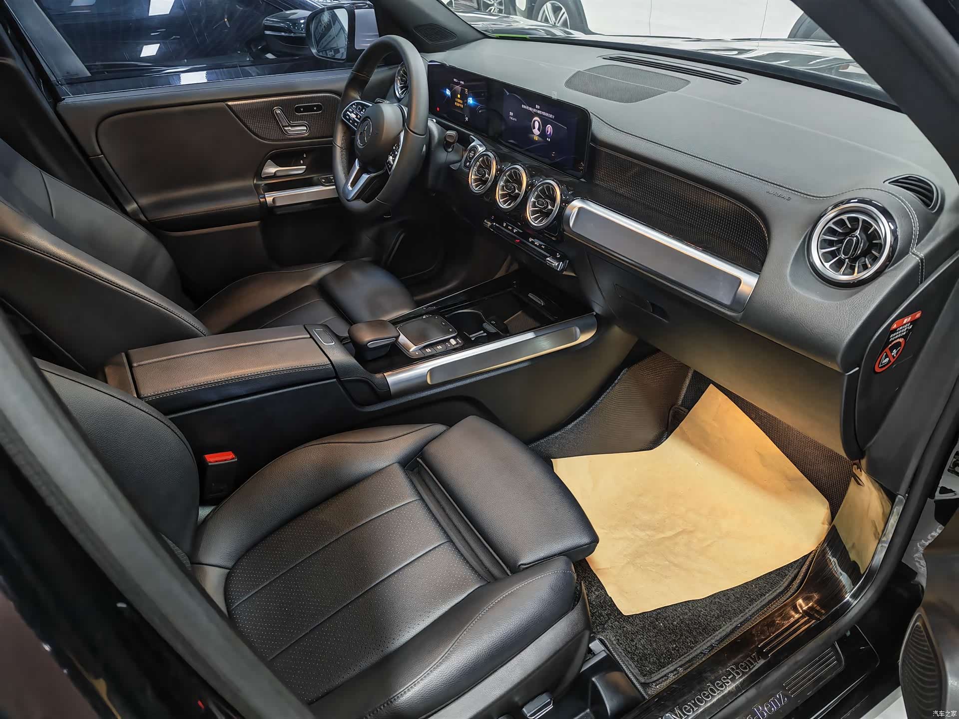 Mercedes-Benz GLB, 2022 10
