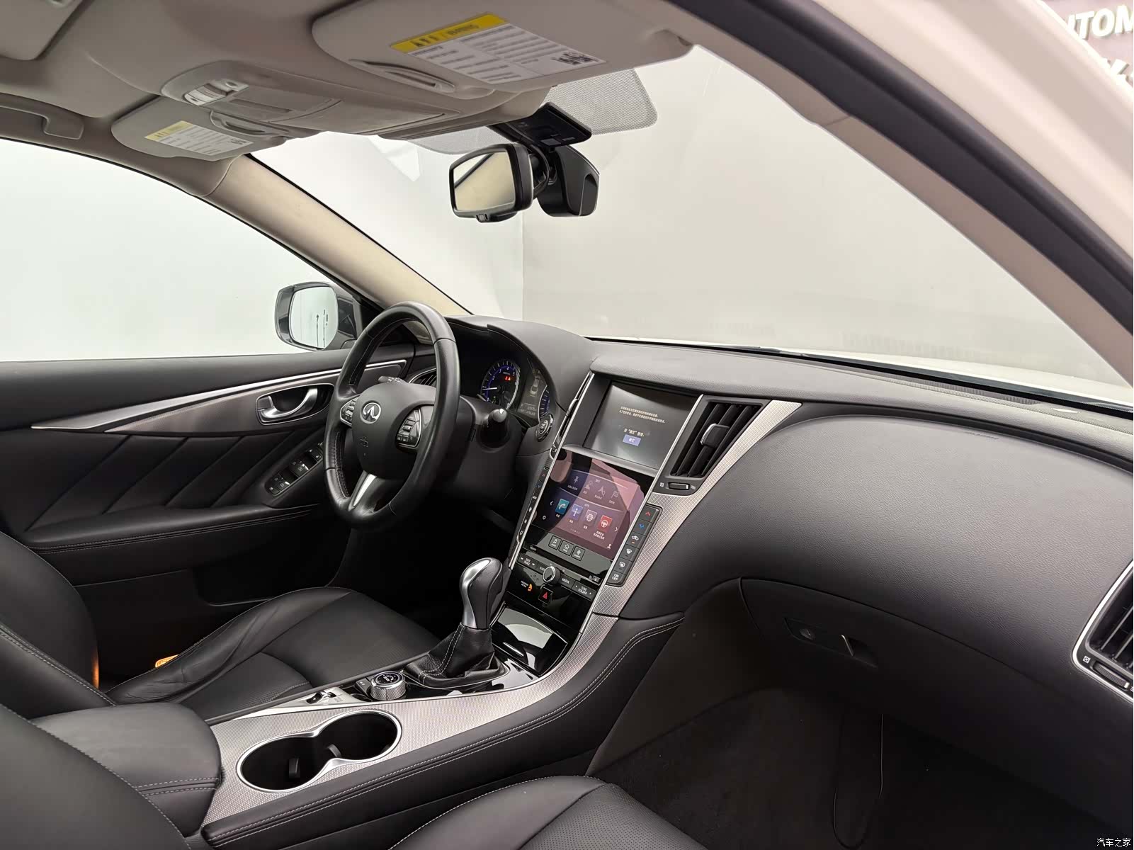 Infiniti Q50L, 2015 13