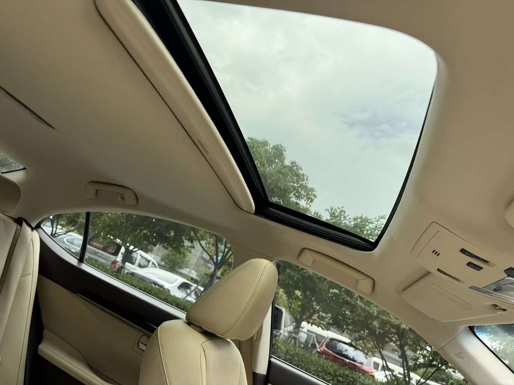 Lexus ES, 2016 16