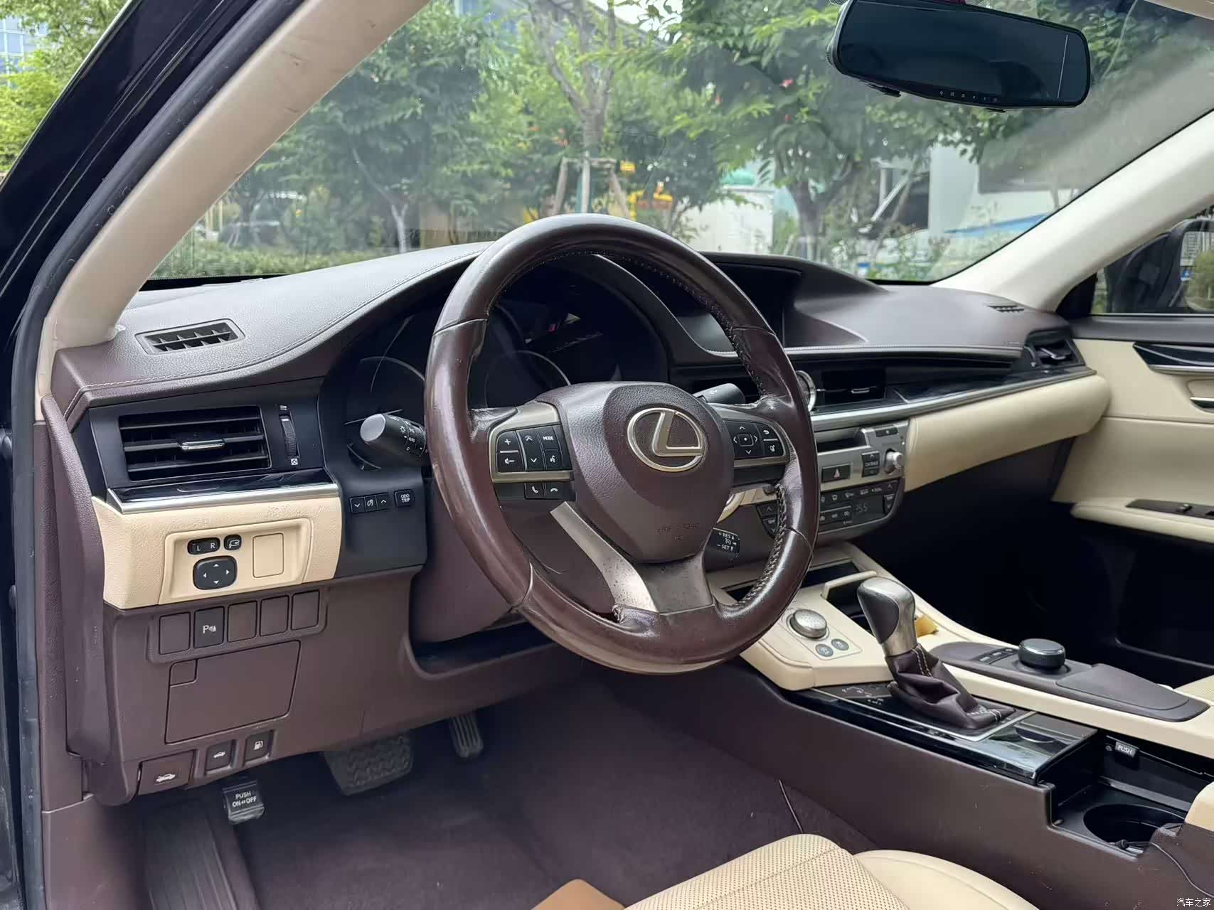 Lexus ES, 2016 9