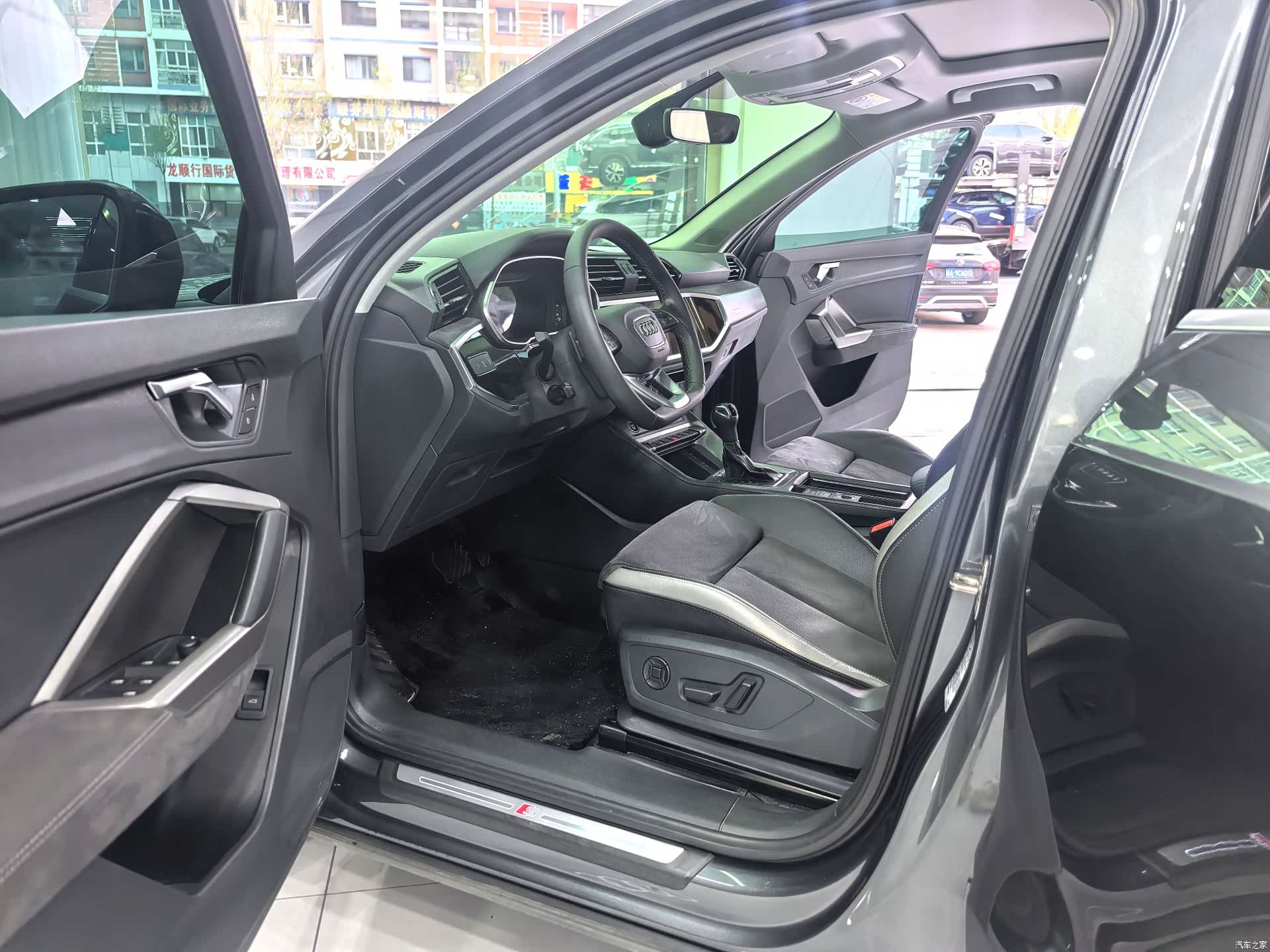 Audi Q3, 2023 7
