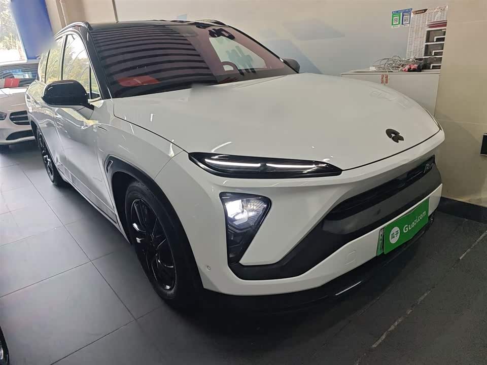 NIO ES6