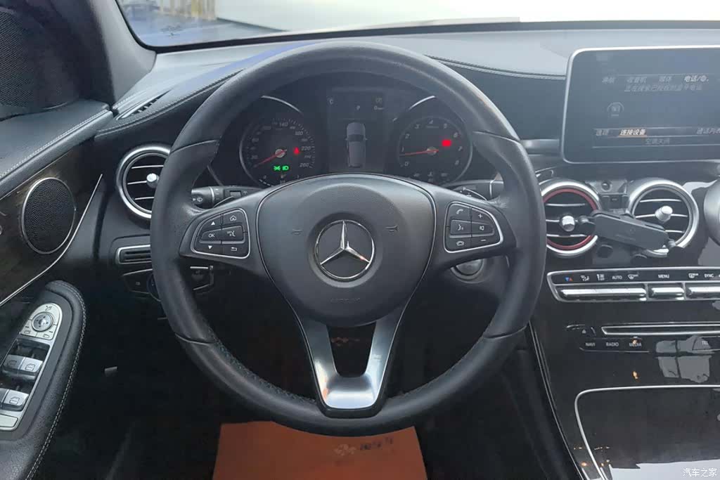 Mercedes-Benz GLC, 2018 15
