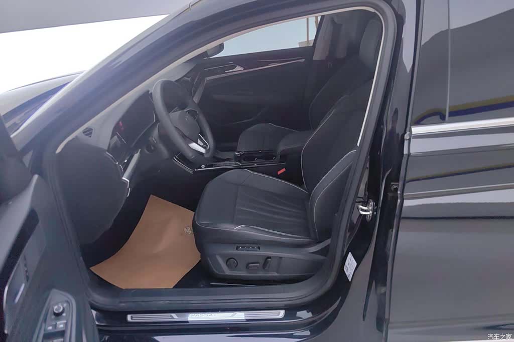 Volkswagen Passat, 2024 9