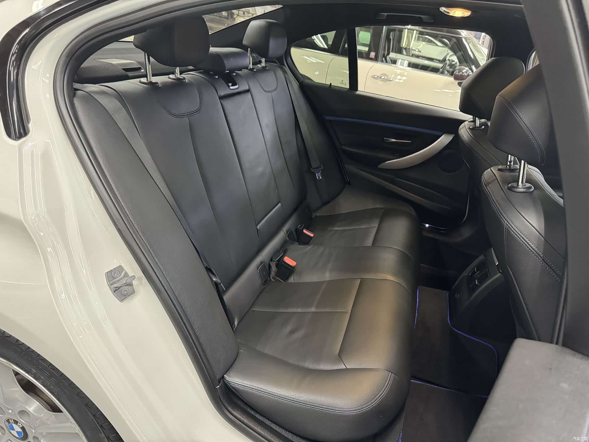 BMW 3 Series, 2018 17