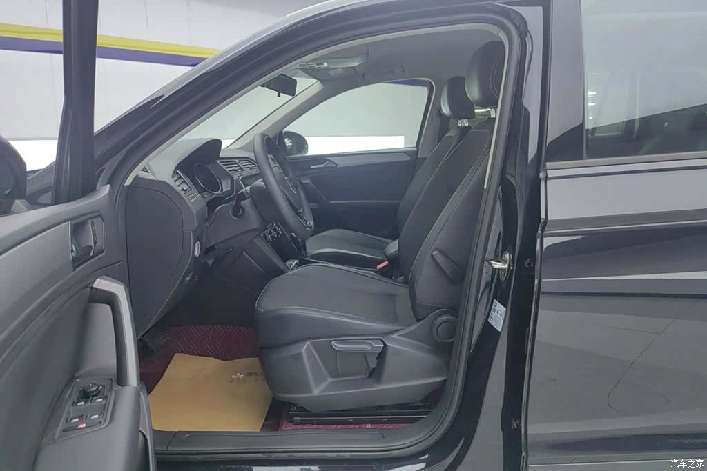 Volkswagen Tiguan L, 2021 9