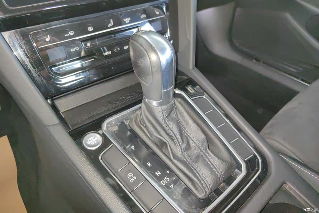 Volkswagen Magotan, 2022 16