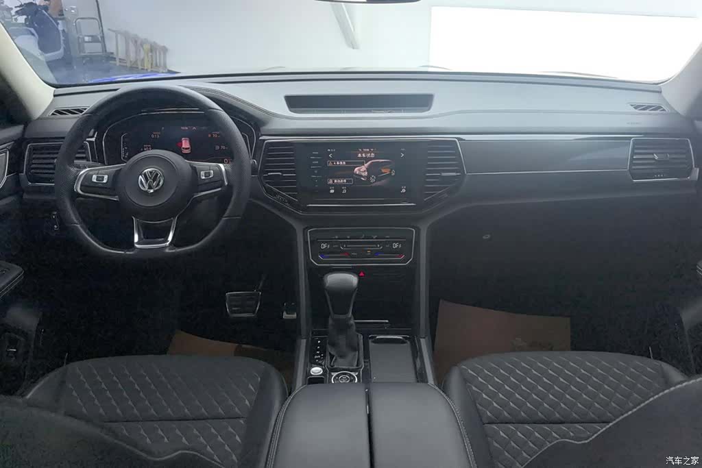 Volkswagen Teramont X, 2021 12