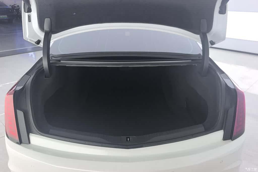 Cadillac CT6, 2019 4
