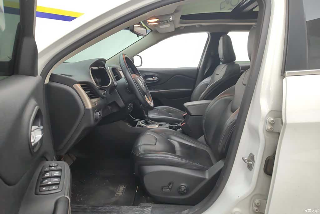 Jeep Cherokee, 2016 9