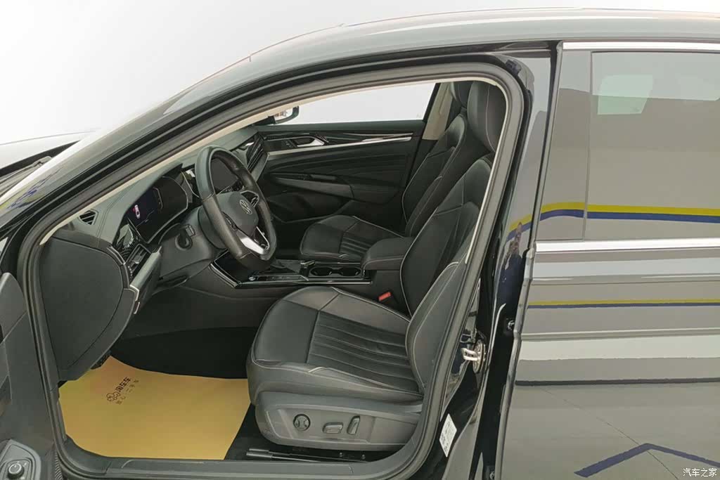 Volkswagen Passat, 2023 9