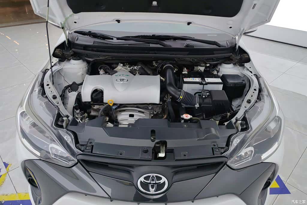 Toyota YARiS L, 2020 10