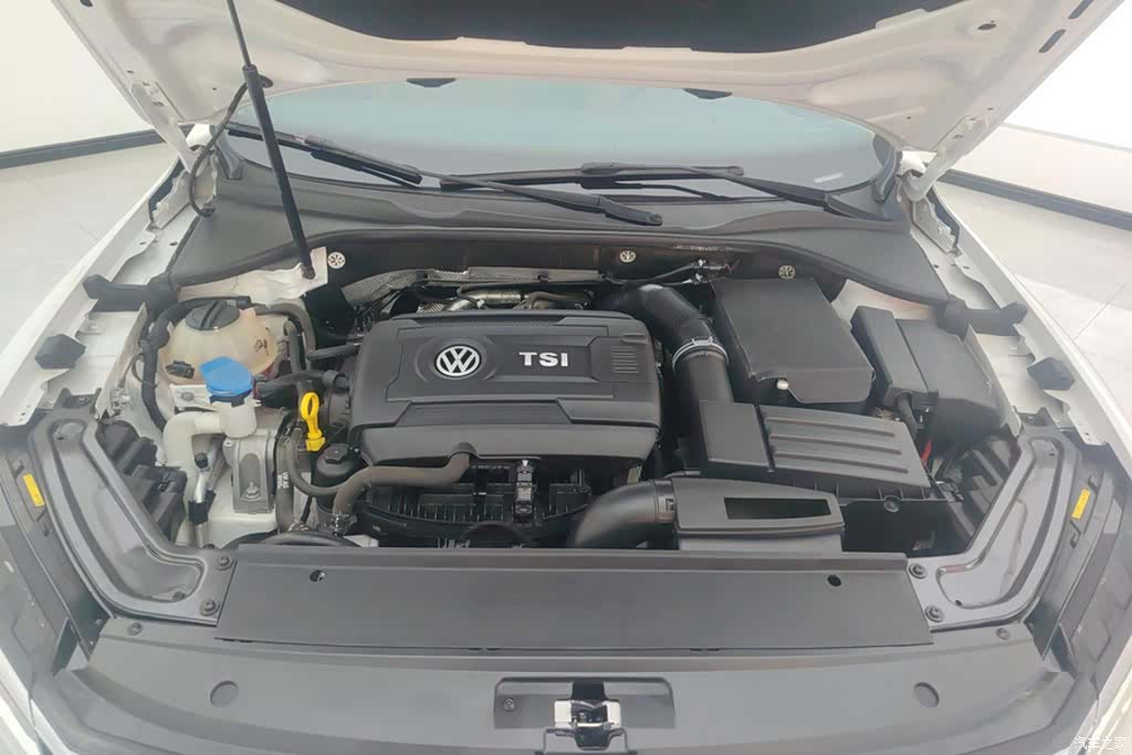 Volkswagen Passat, 2019 10