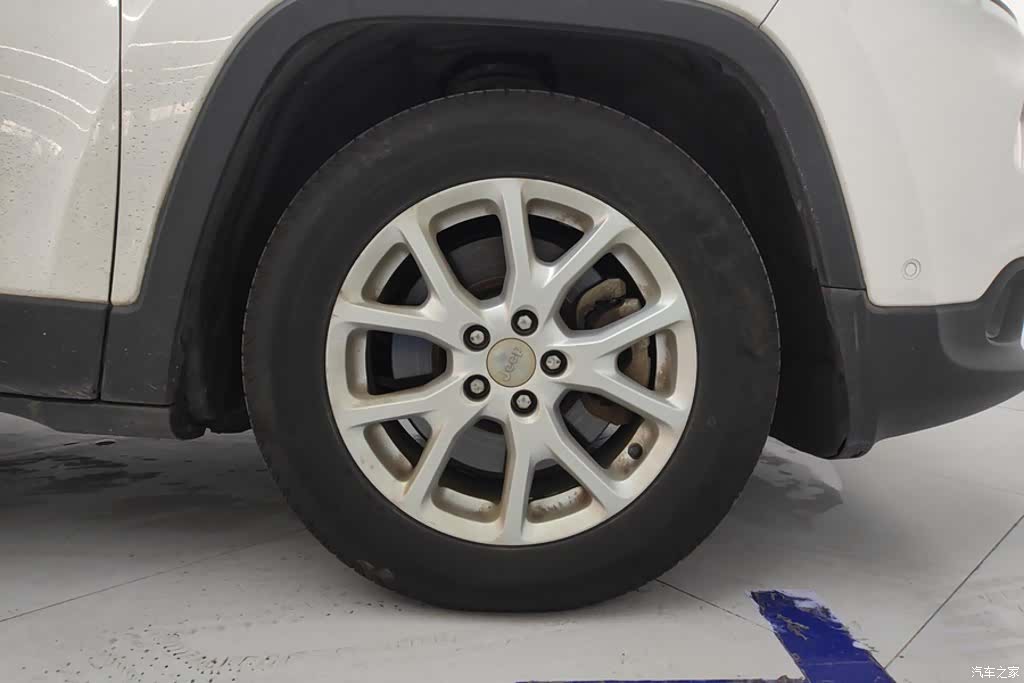 Jeep Cherokee, 2016 6