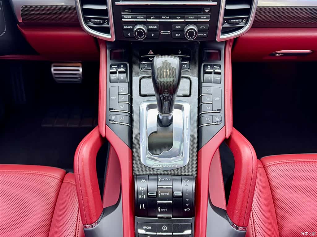 Porsche Cayenne, 2013 15