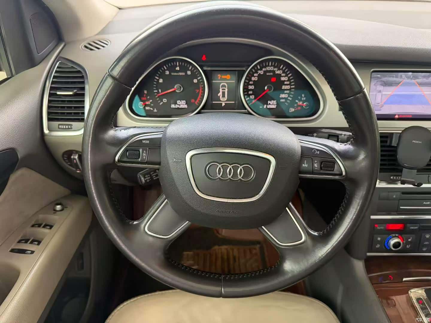 Audi Q7, 2012 8