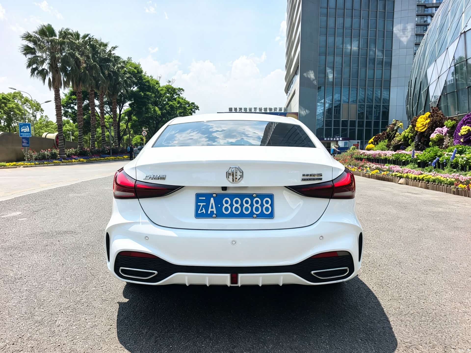 MG MG5, 2025 15