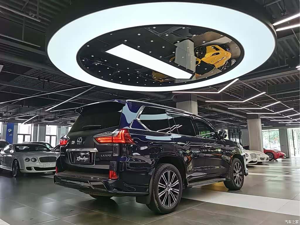 Lexus LX, 2019 4