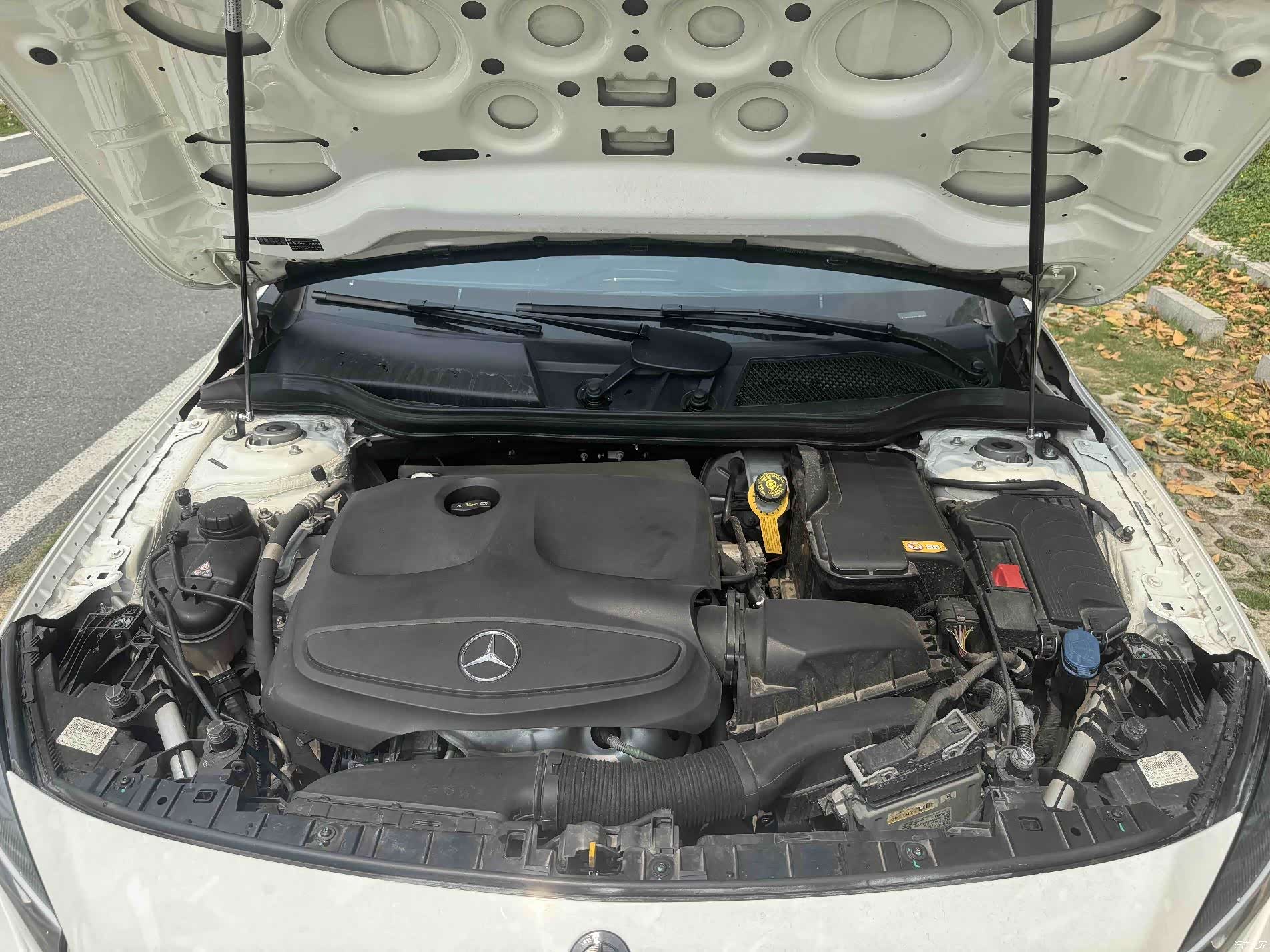Mercedes-Benz GLA, 2016 14