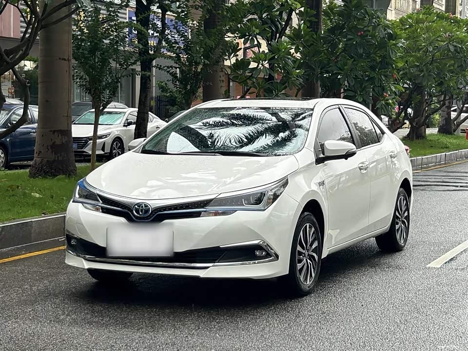 Toyota Corolla dual engine E+ Toyota Corolla dual engine E+